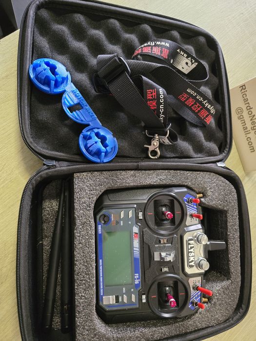 Radio Transmissor Flysky FS-I6 + Mala