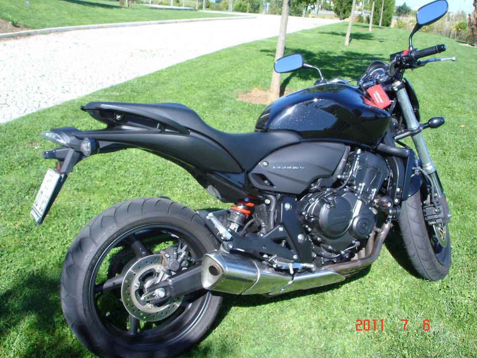 Honda Hornet CB600F 2010 - 30.000 KM em muito bom estado