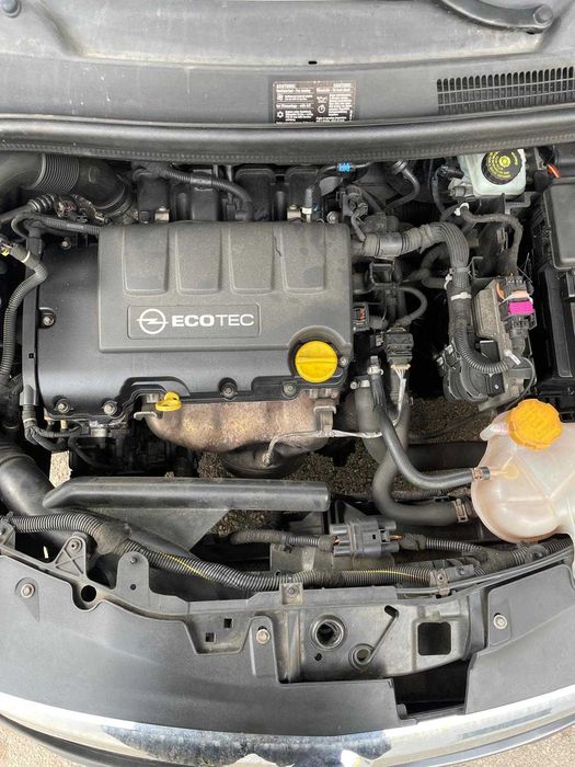 Opel Corsa D 1.2 Gasolina (2011)