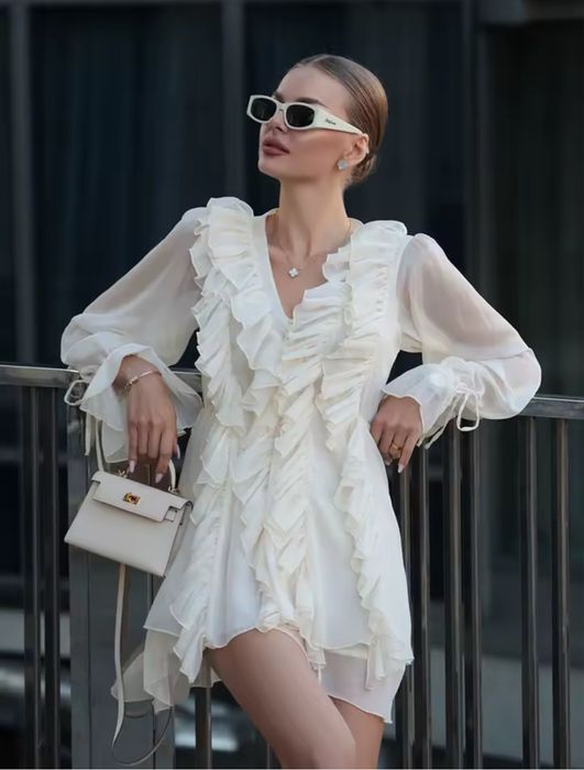 Нова красива сукня