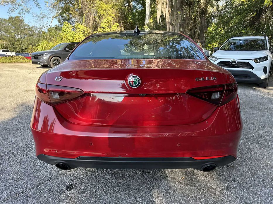 Alfa Romeo Giulia      2023