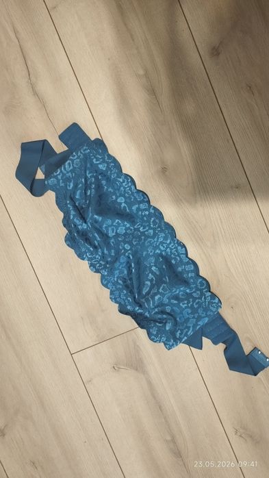 Niebieski biustonosz bandeau koronkowa opaska SHEIN L / 40