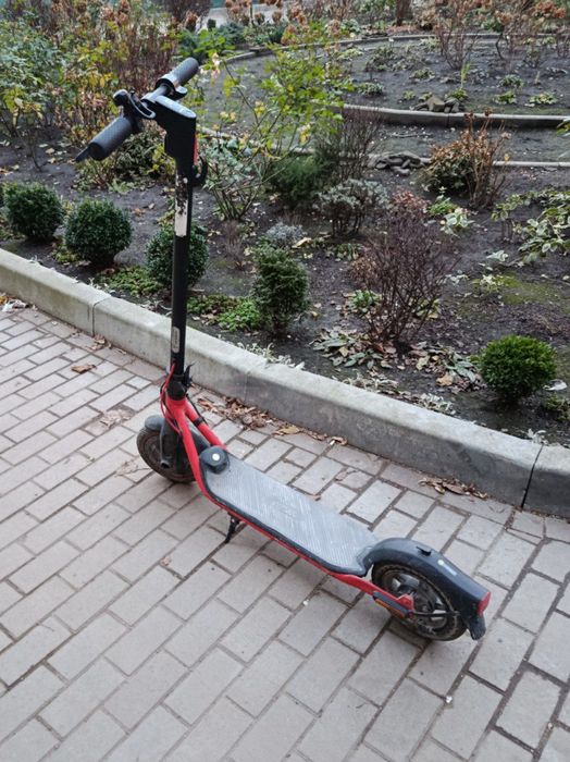 Продам електро самокат Ninebot Kickscooter D38