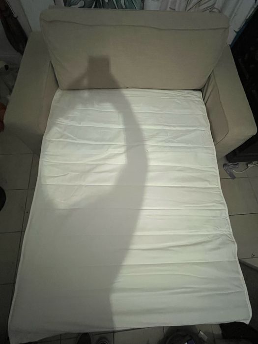 Sofa cama em tecido beje