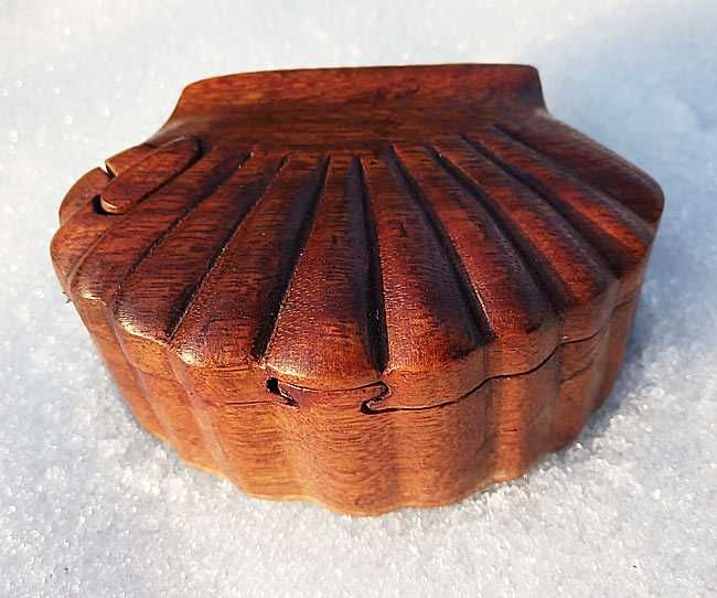 Szkatułka Pudełko Rzeźba Figurka MUSZLA z Litego Drewna na Prezent