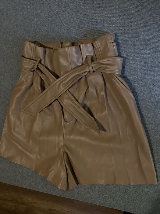 Шорти Zara екошкіра