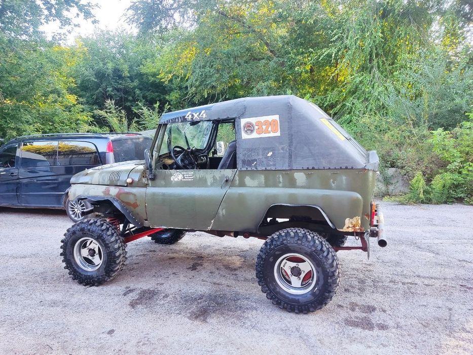 УАЗ OFFROAD, инжектор,газ-бензин ОБМЕН на Мерседес