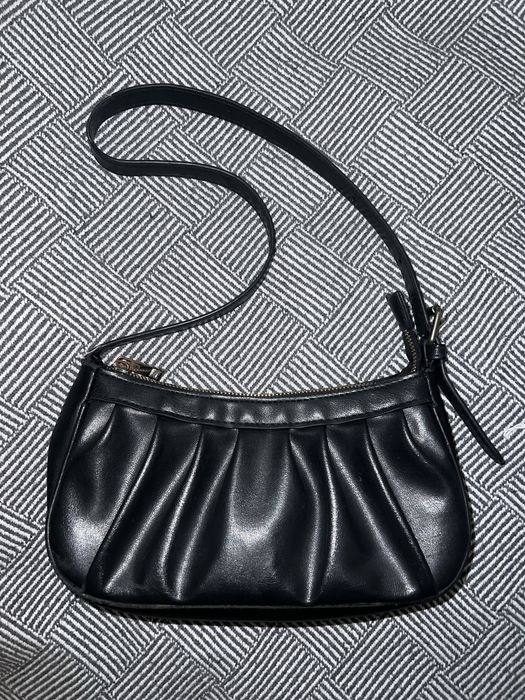 Чорна сумка жіноча