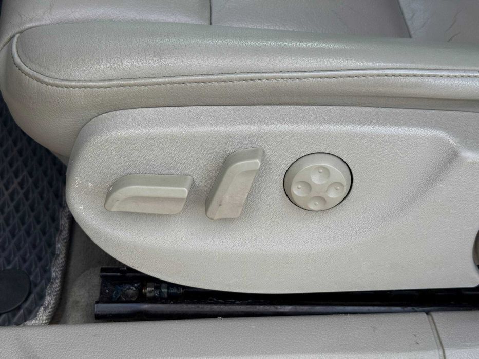 AvtoReal  Audi A4 B7 2005