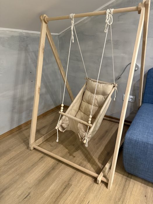 Дитяча гойдалка