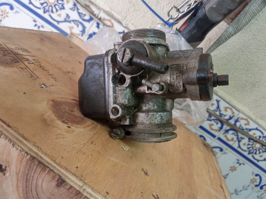 Varias peças de motorizada