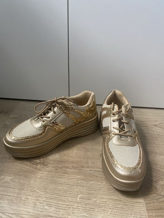 Nowe złote buty na grubszej podeszwie 38