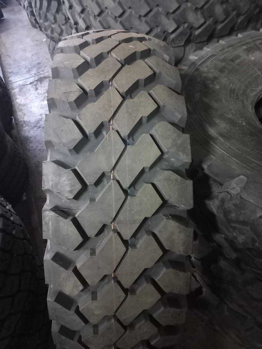 Шини 14.00 R20 (370 508) БУ з Німеччини на КрАЗ УРАЛ КамАЗ лісовоз заміна ОИ 25 склад Київ відправка САТ Делівері