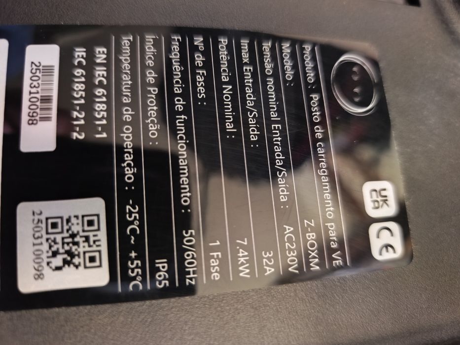 Carregador elétrico para automóveis