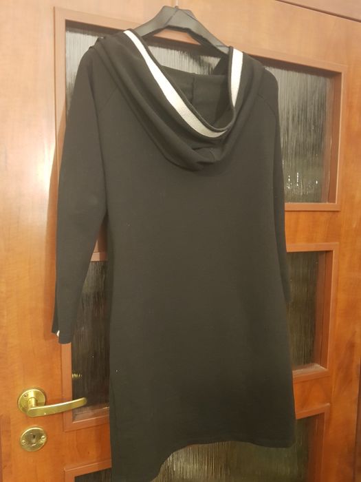 Czarna sukienka dresowa Bella Donna  srebrnymi   M