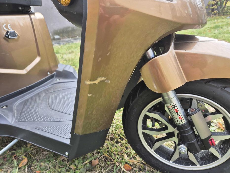 Trzykołowy skuter dla seniora