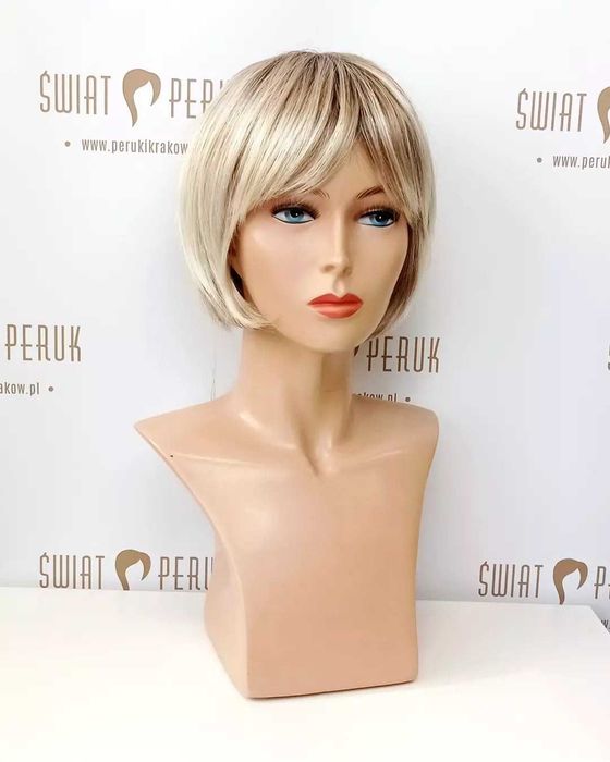 Peruka krótka z włosów syntetycznych Białobrzegi