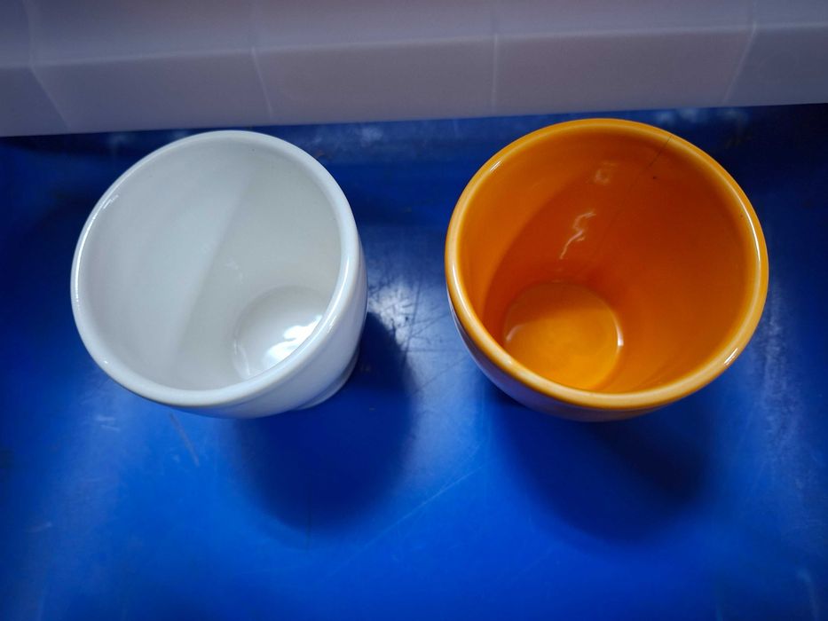 Small Pots or Cups444483226619750400