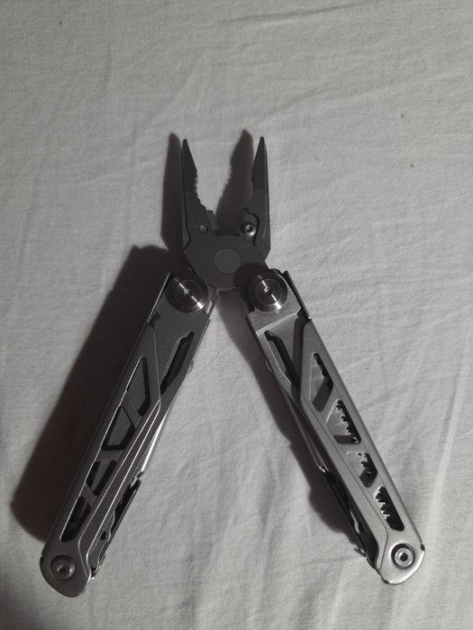 Narzędzie Multitool M-TAC