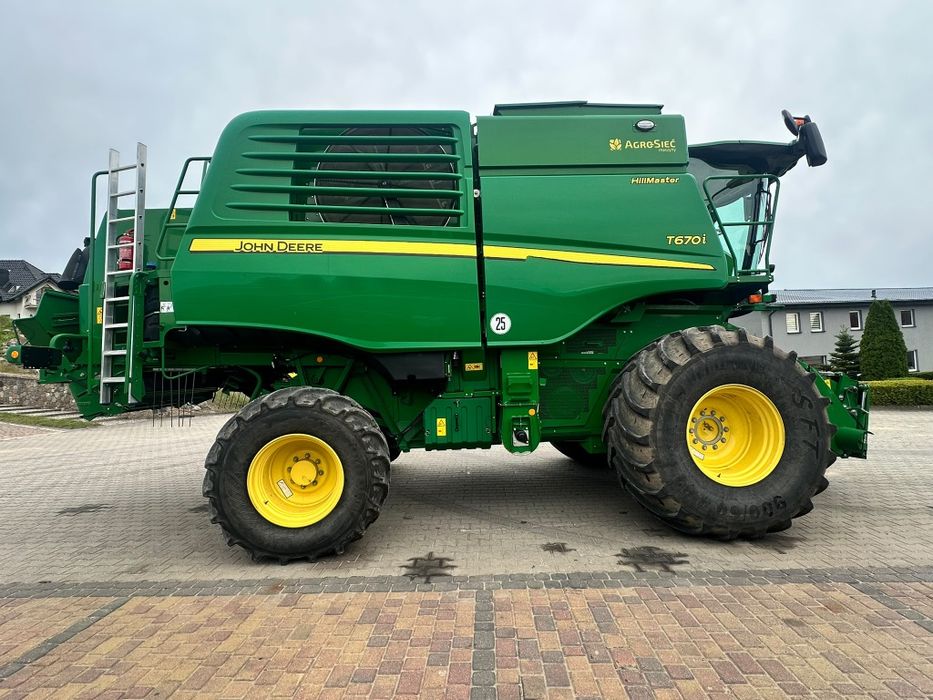 Kombajn John Deere T-670i HillMaster