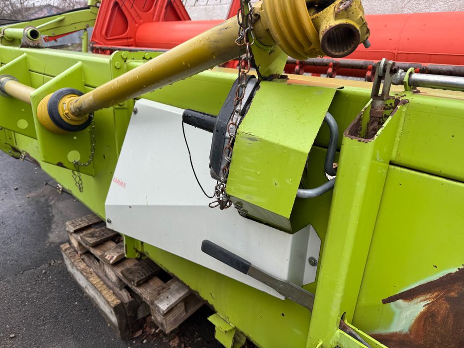 Продам жатку Claas C750