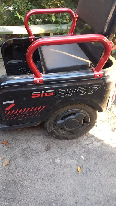 Электроскутер трицикл  SIG77