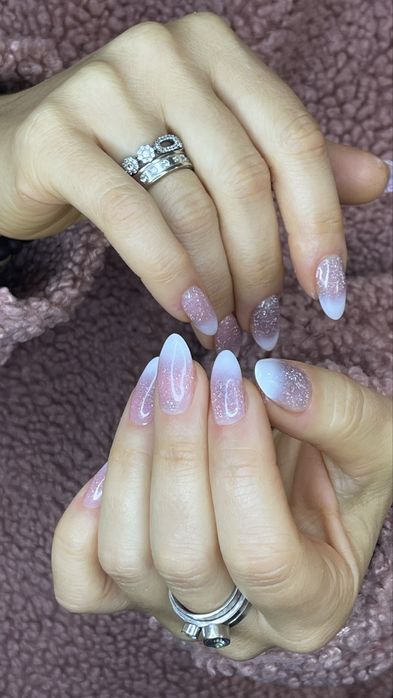 Манікюр з покриттям гель - лаку в салоні від 750грн до 850грн