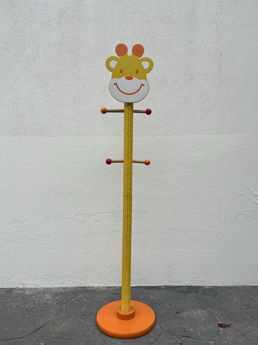 Cabide Infantil - Verbaudet - girafa em madeira, muito estimado