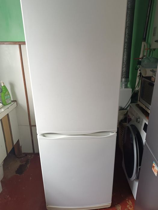 Продам холодильник Атлант двохмоторний