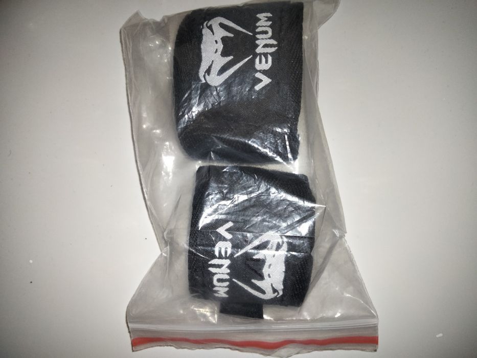 2 Luvas de Proteção para os pés e 2 Ligaduras Venom