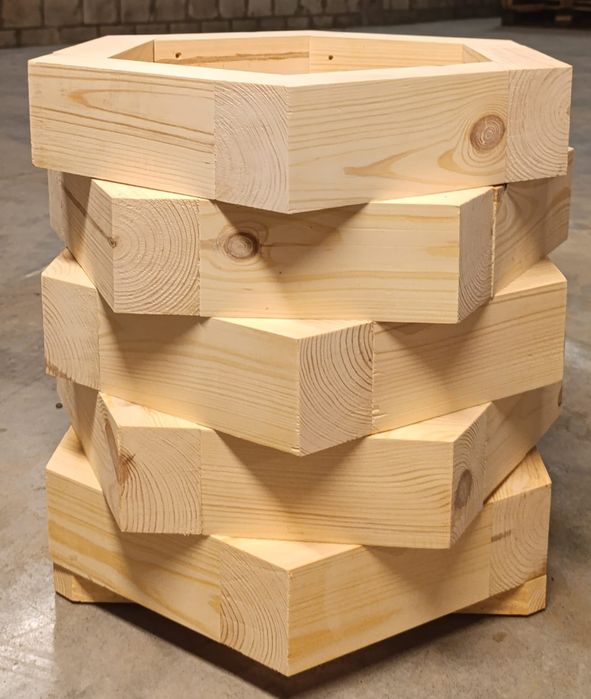 Donica skrzynia ogrodowa na kwiaty drewniana ozdobna sześciokątna