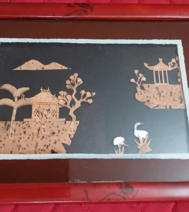 Pequeno quadro com gravura em cortiça