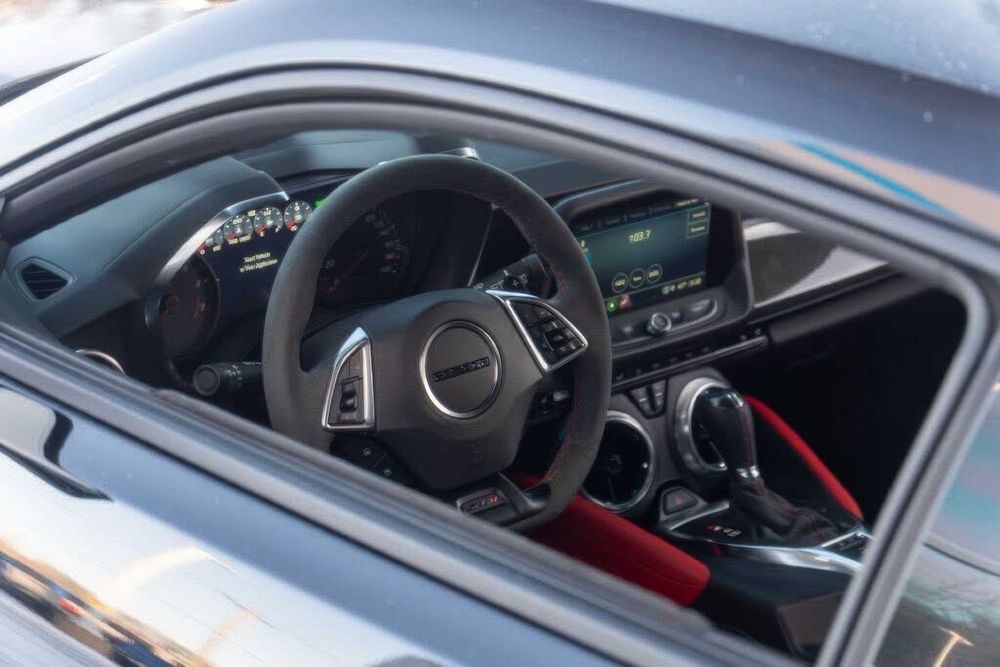 Chevrolet Camaro      2020