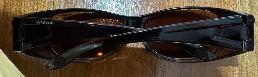 Сонцезахисні окуляри Polaroid