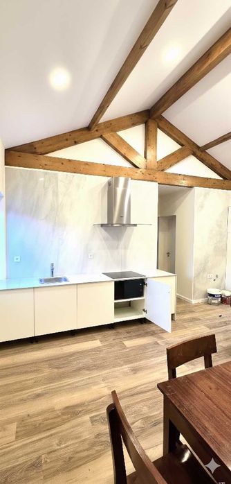 Arrendo Moradia T2 + 2 - Porto