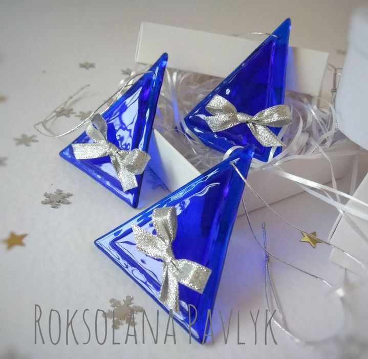 Подарунок до нового року. Ялинові іграшки, скляні ялинки