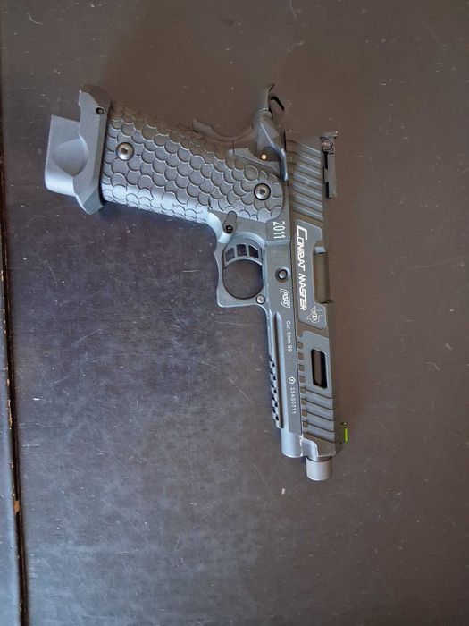 Vendo material de Airsoft