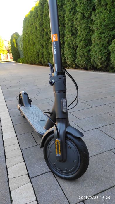 Hulajnoga Xiaomi Mi Electric Scooter Essential