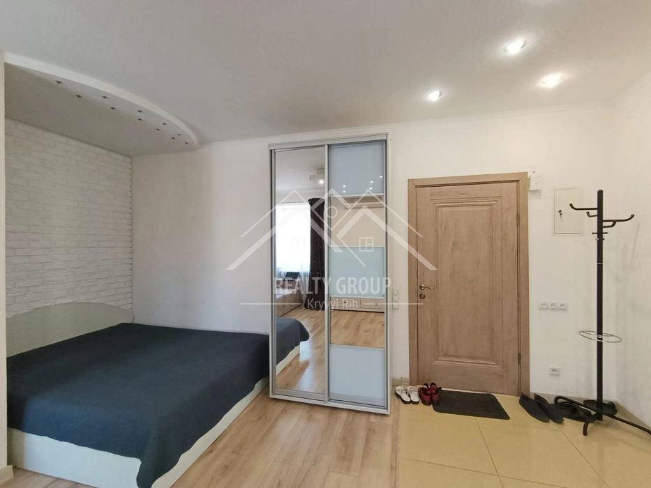 Продаж 1к "сталінки" з ремонтом та технікою на Гагаріна (Сертифікат)