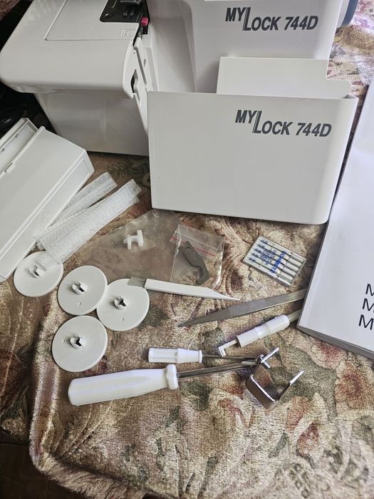 Overlock Janome MLock 744D