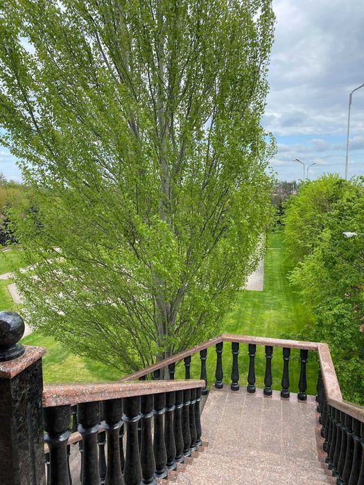 Продажа дома в районе Лесников .В Охраняемом городке