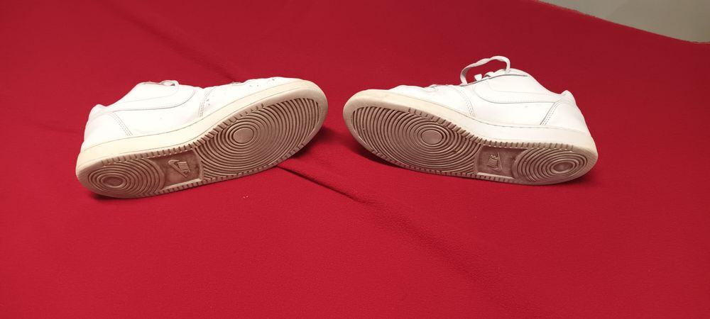 Tenis Nike usados nr42.