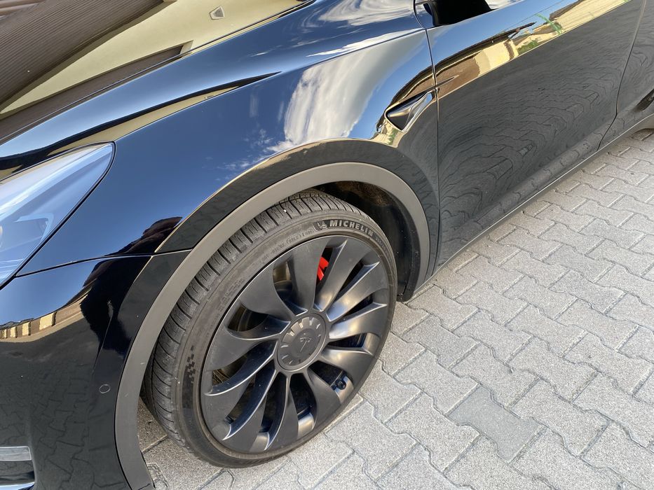 Продається /обмін на Нерухомість Tesla Y 2022 Perfomance