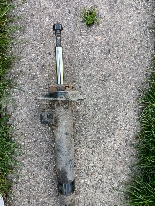 Bmw e46 330d амортизатор передний правый