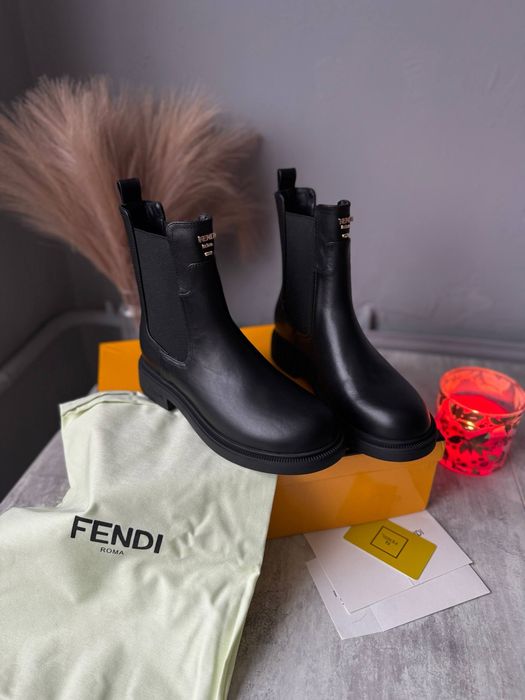 Чоботи фенді , Fendi ботинки . Челси-чоботи , сапоги . 25.5 см / 40 р