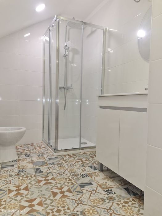 Estudio T0 (estação das Devesas Vila Nova de Gaia)