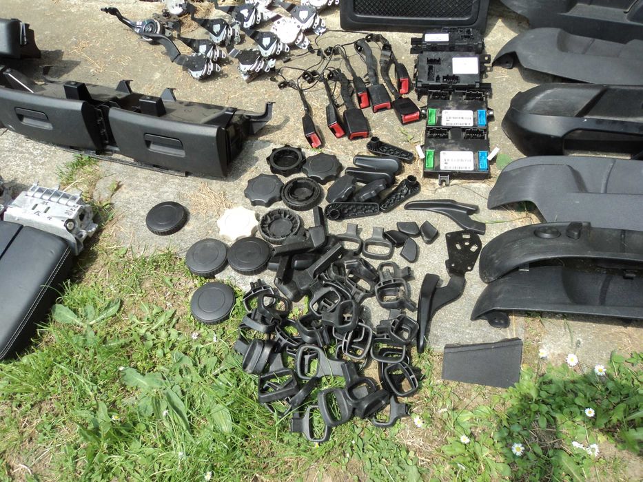 VW  Шкода  Сеат  Ауді  шухлядки  ,  мікроліфт  на   сидіння Запчастини