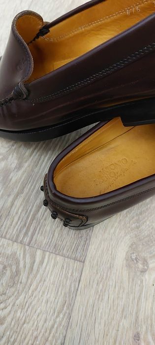 Жіночі шкіряні лофери кольору марсала