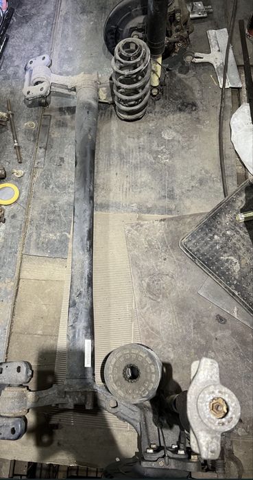 Задня балка opel astra j