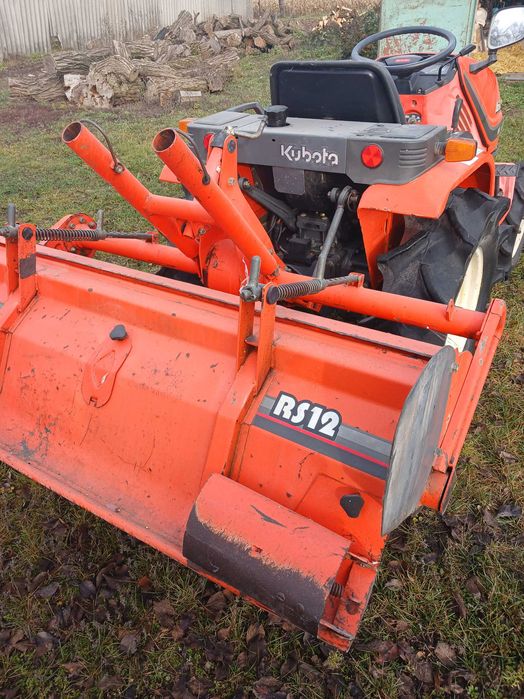 японський мінітрактор Kubota